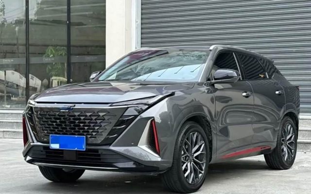 Changan Oshan Z6 2023 Blue Whale 1.5T DCT Intelligent Version