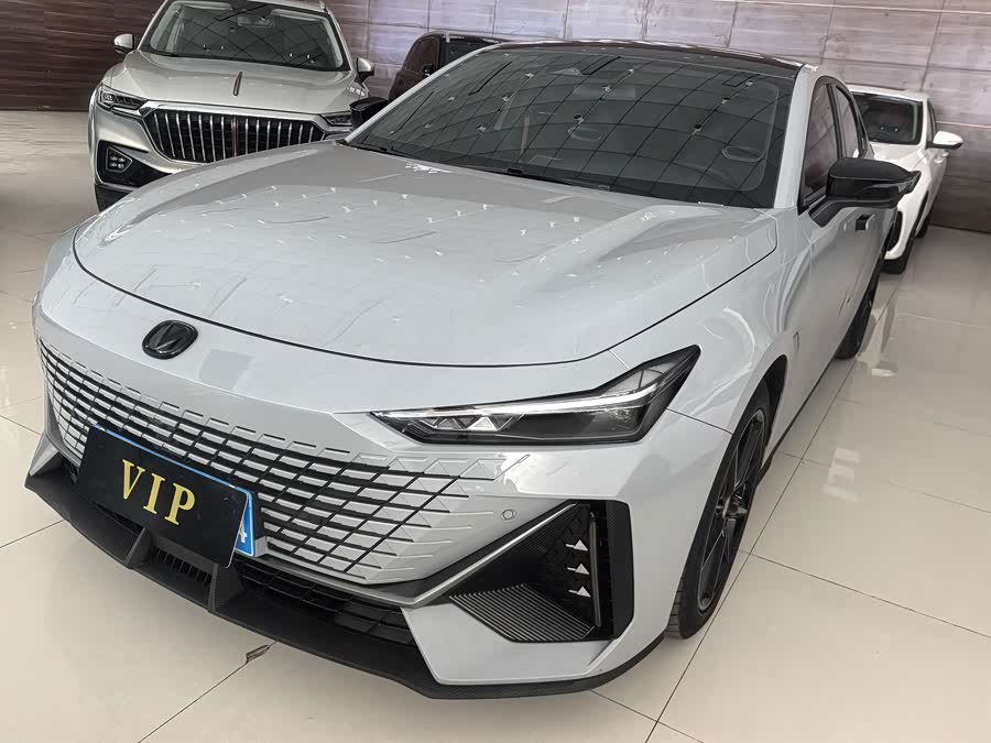 Changan UNI-V 2023 1.5T Premium