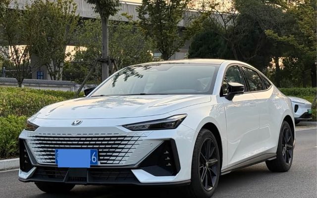 Changan UNI-V 2024 1.5T High Energy Version