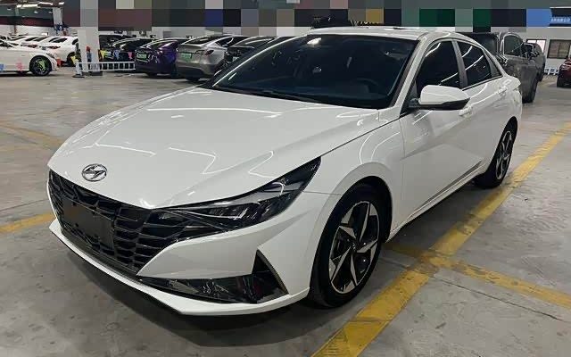 Elantra 2022 1.5L CVT LUX Premium Edition
