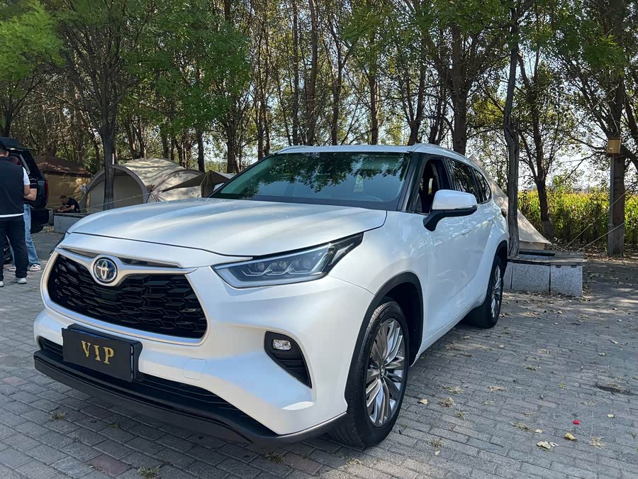 Highlander 2023 2.5L Intelligent Electric Hybrid Four-Wheel Drive Deluxe Edition 7-Seater