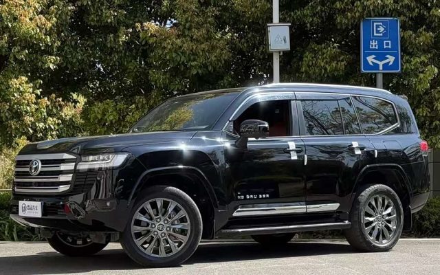 Land Cruiser LC300 2025 3.5T Auto