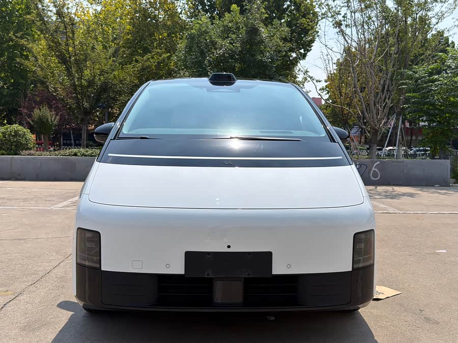 Li Xiang MEGA 2024 Ultra