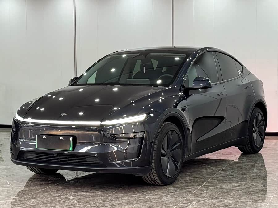 Model Y 2025 RWD