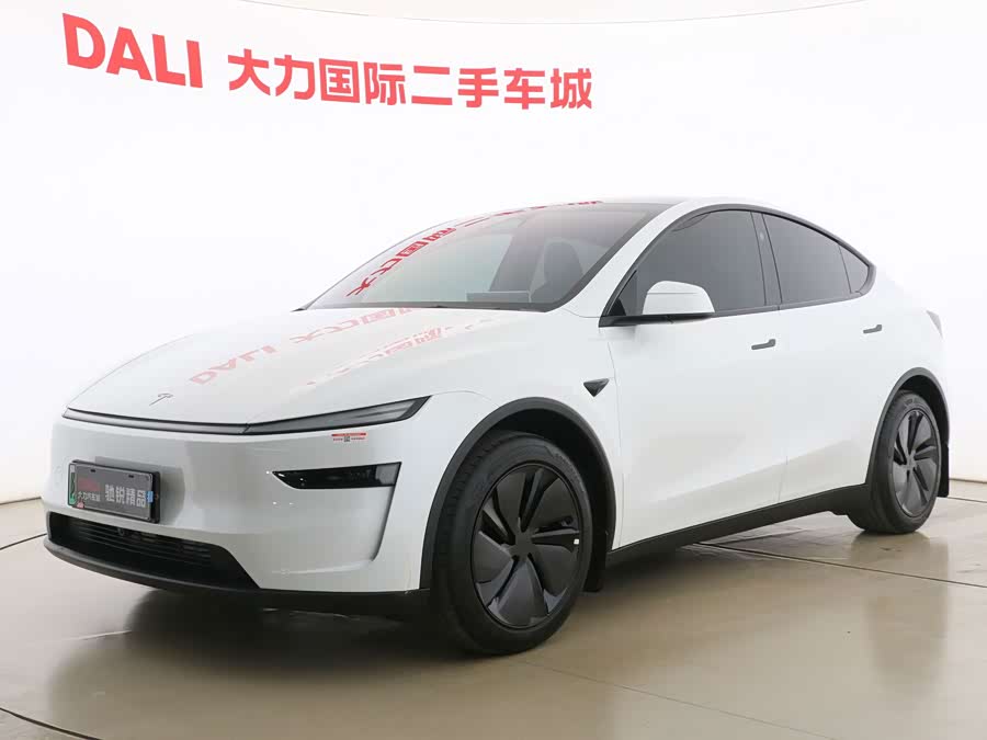 Model Y 2025 RWD