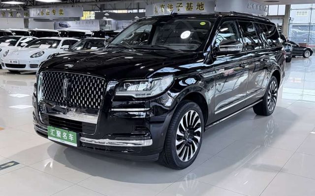 Navigator 2022 3.5T Long Wheelbase President