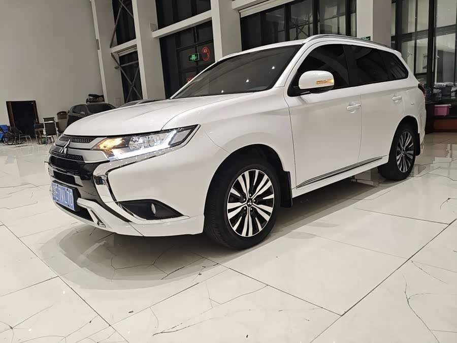Outlander 2021 2.0L 2WD Sport Edition 5-Seater