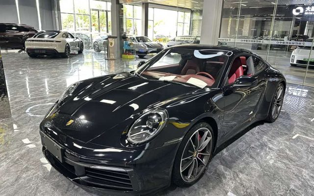 Porsche 911 2023 Carrera 3.0T