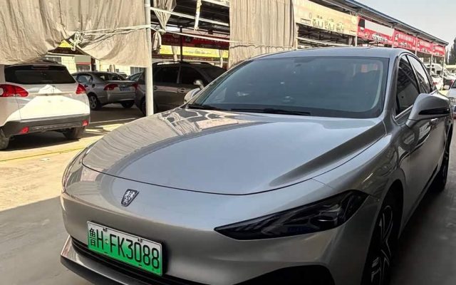 Roewe D7 2023 DMH 125km Super