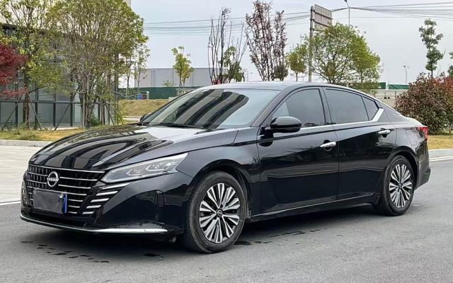Teana 2024 2.0L SV Black Gold Edition