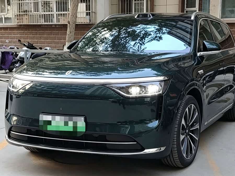 Wenjie M8 2025 Range Extender Max+ 53.4kWh 5-Seater (192-Line Laser Radar)