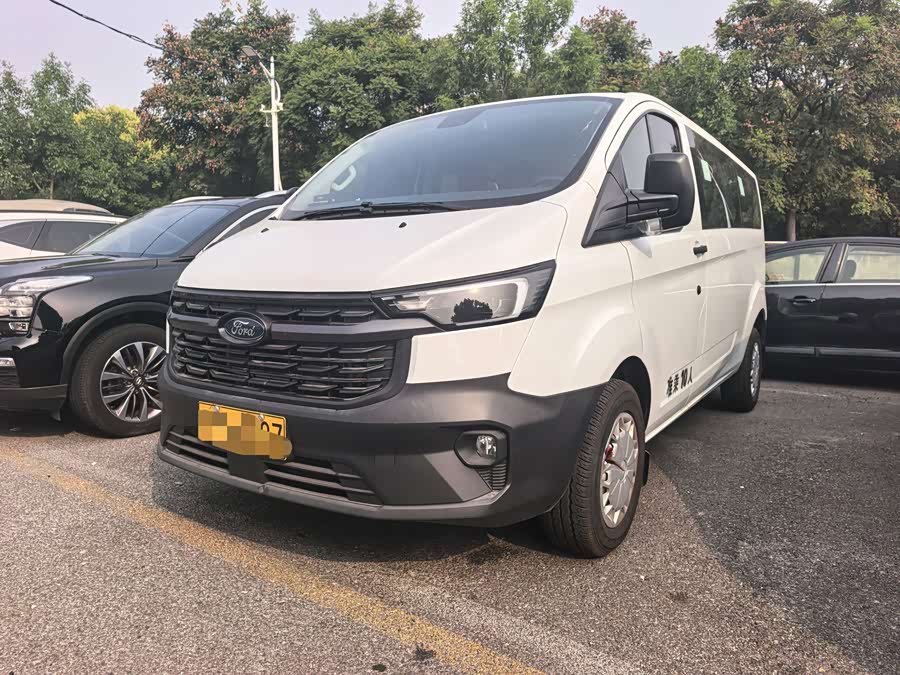 2023 2.0T Gas Auto Commercial Travel Medium Wheelbase Medium Roof 10/11/12 Seats