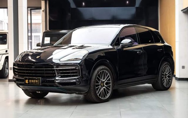 2023 Porsche Cayenne 3.0T Platinum Edition