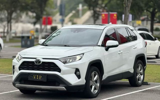 2023 RAV4 2.0L CVT 2WD Fashion