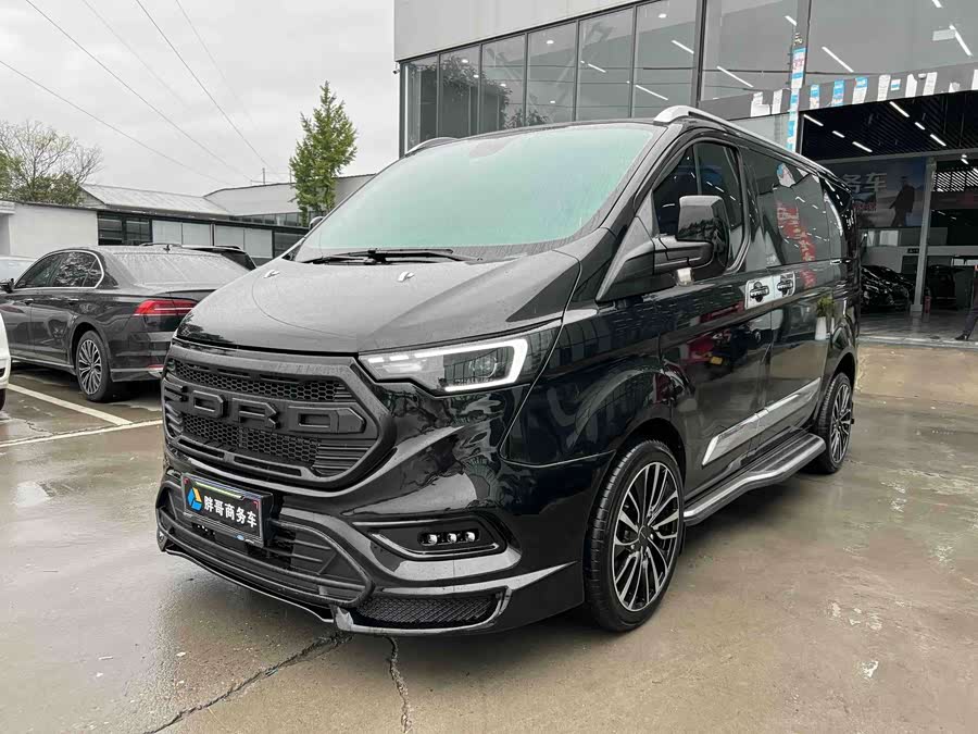 2025 Ford Black Knight 2.0T Gas Pursuit Edition