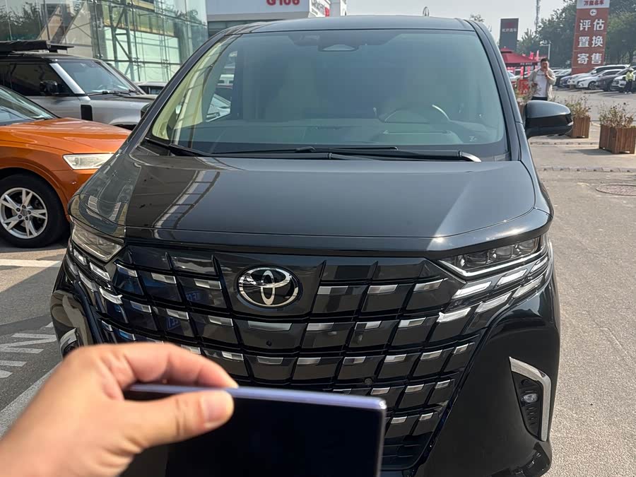 Alphard 2024 Dual Engine 2.5L Premium Edition