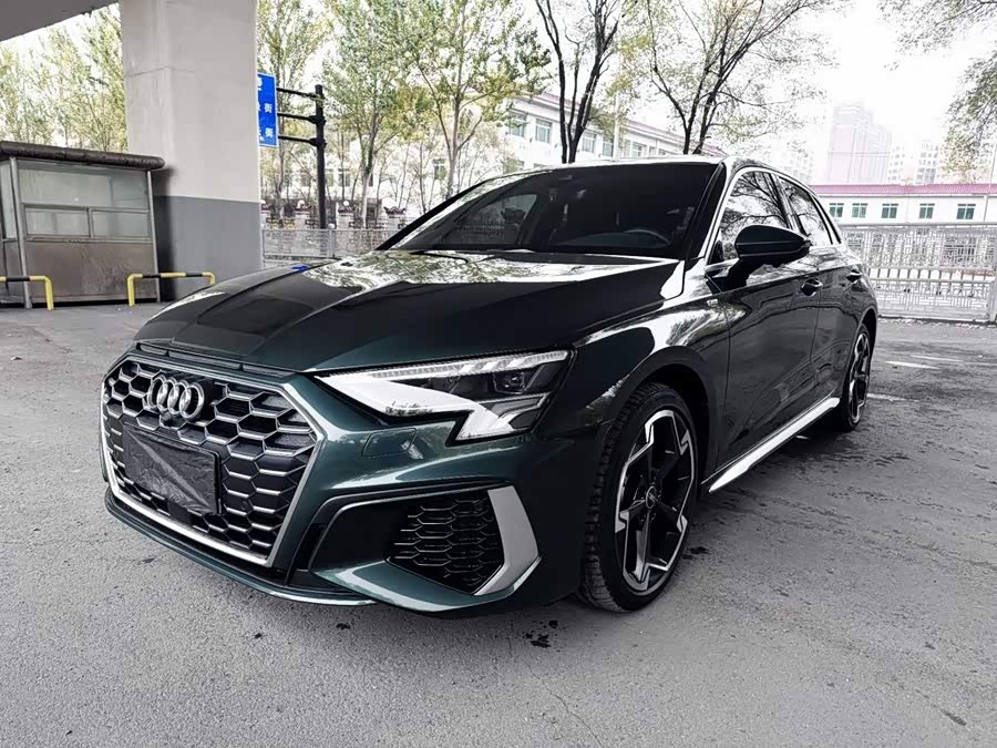 Audi A3 2024 Sportback 35 TFSI Luxury Sport