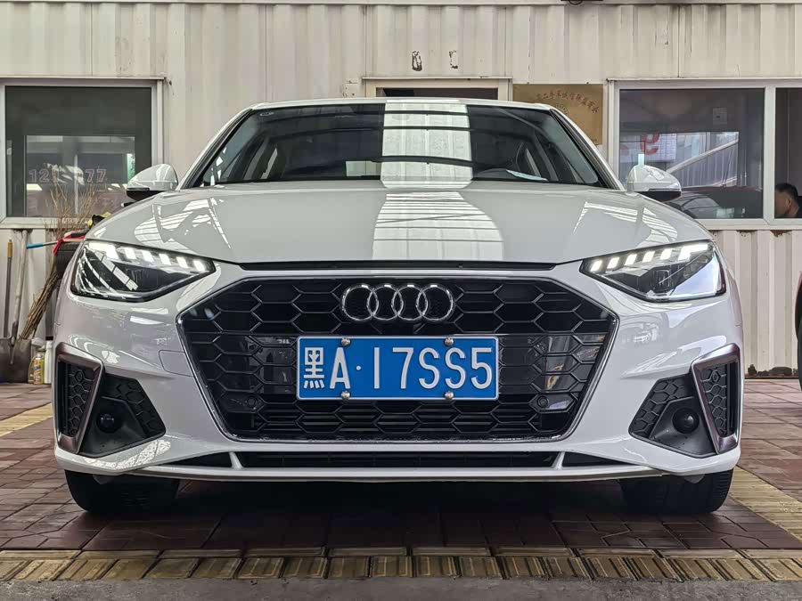 Audi A4L 2023 40 TFSI Fashion Dynamic Edition