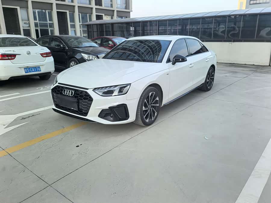 Audi A4L 2023 40 TFSI Fashion Dynamic Edition