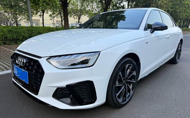 Audi A4L 2023 40 TFSI Luxury Sport
