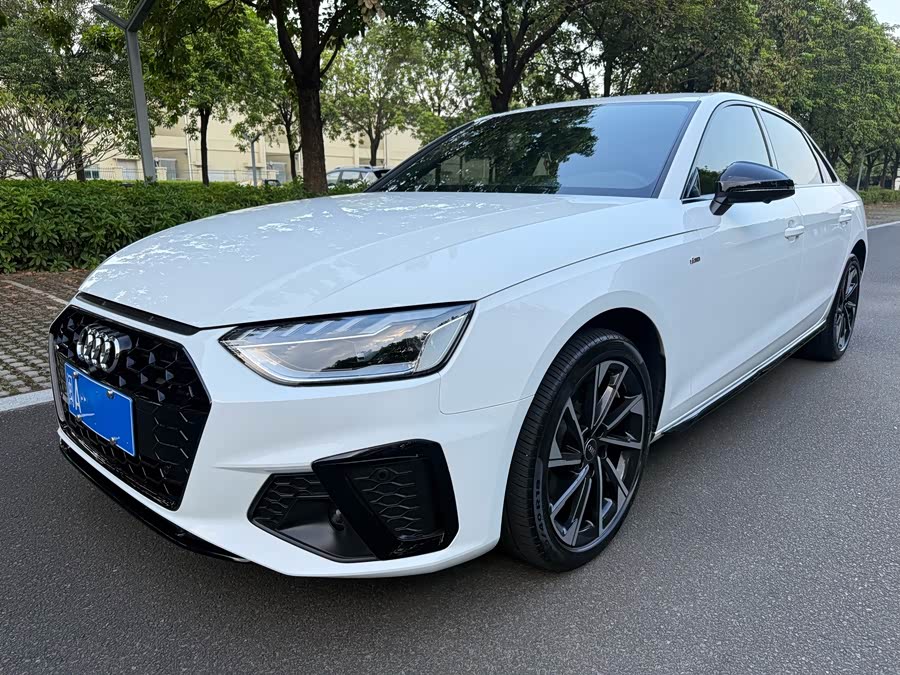 Audi A4L 2023 40 TFSI Luxury Sport