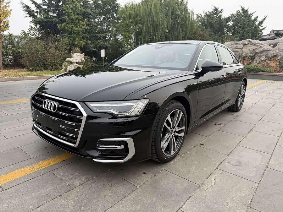Audi A6L 2024 40 TFSI Luxury