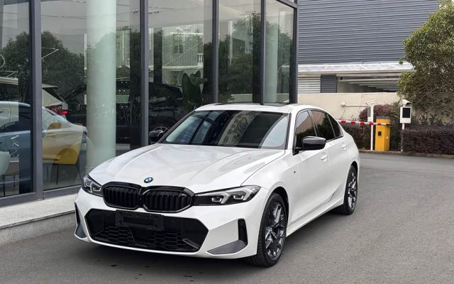 BMW 3 Series 2025 330Li M Sport Night Package