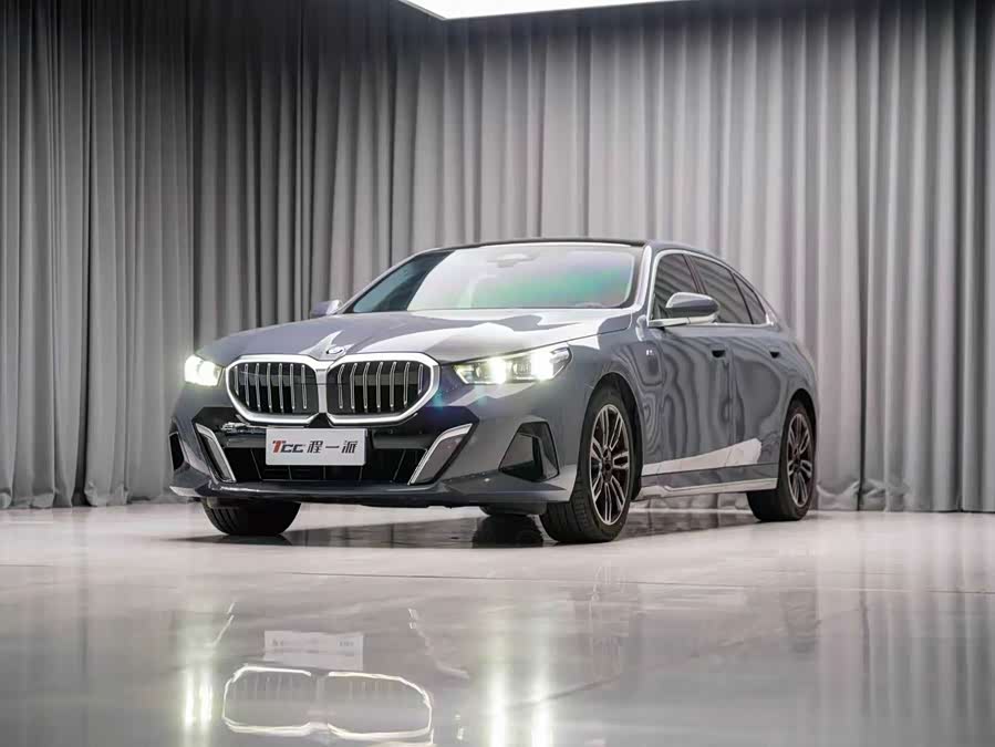 BMW 5 Series 2024 525Li M Sport Package