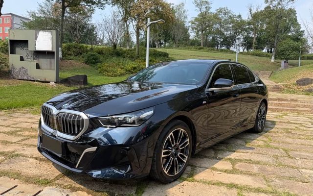BMW 5 Series 2024 530Li Leading M Sport Package