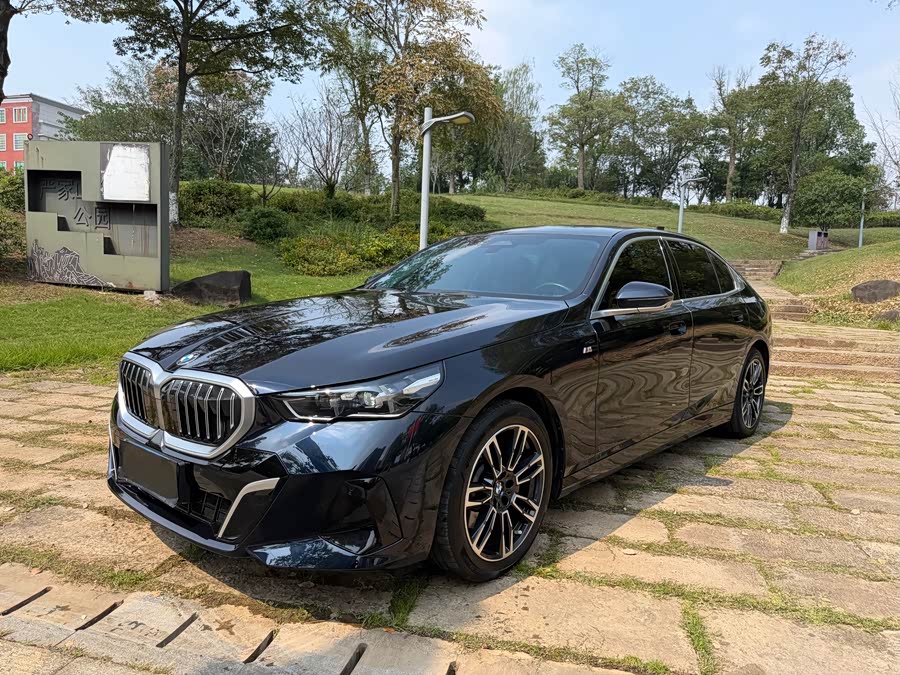 BMW 5 Series 2024 530Li Leading M Sport Package