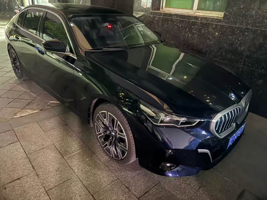 BMW 5 Series 2025 530Li xDrive Luxury
