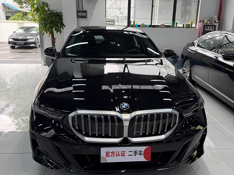 BMW 5 Series 2026 525Li M Sport