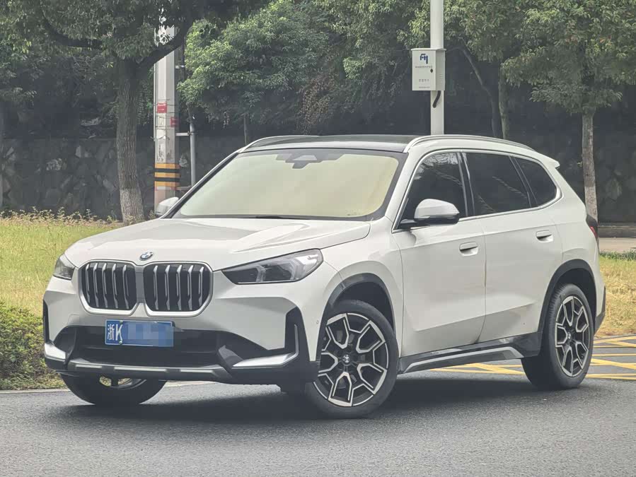 BMW X1 2023 xDrive25Li X Design Package