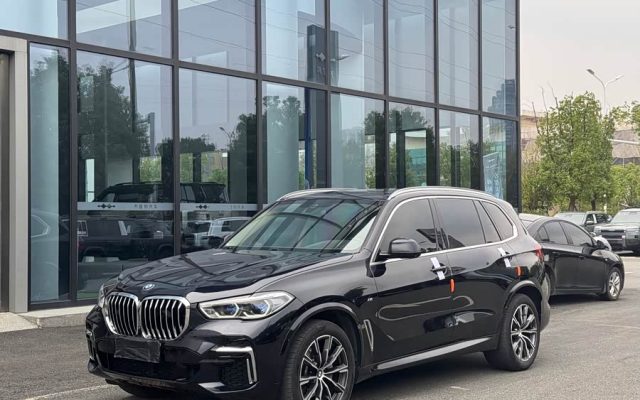 BMW X5 2022 xDrive 30Li Luxury M Sport Package