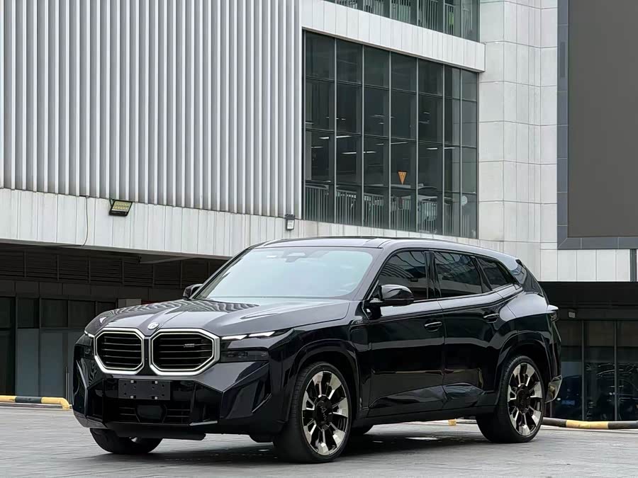 BMW XM 2024 50e