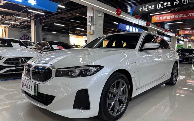 BMW i3 2022 eDrive 35 L