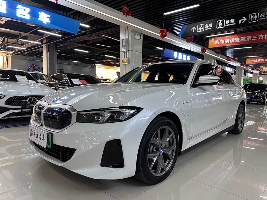 BMW i3 2022 eDrive 35 L