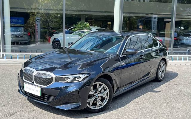 BMW i3 2025 eDrive 35 L