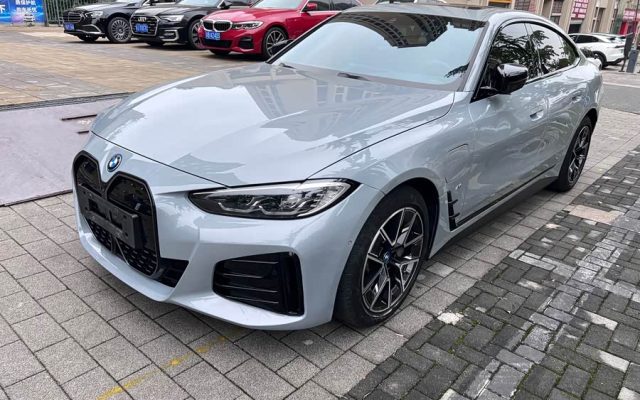 BMW i4 2023 eDrive40