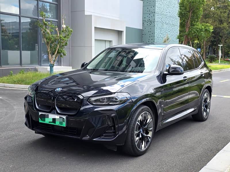 BMW iX3 2023 Leading Edition