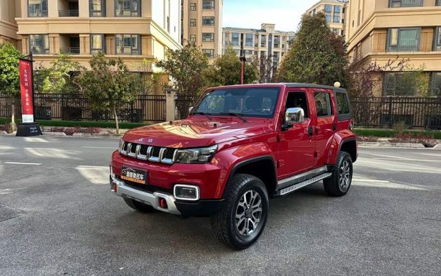 Beijing Off-road BJ40 2023 2.0T Automatic Four-Wheel Drive City Hunter Edition Hero Type