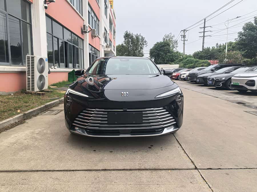 Buick 2025 28T Platinum