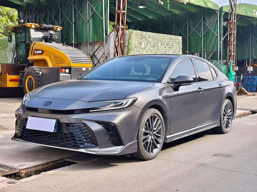 Camry 2025 2.0HXS Hybrid Glory