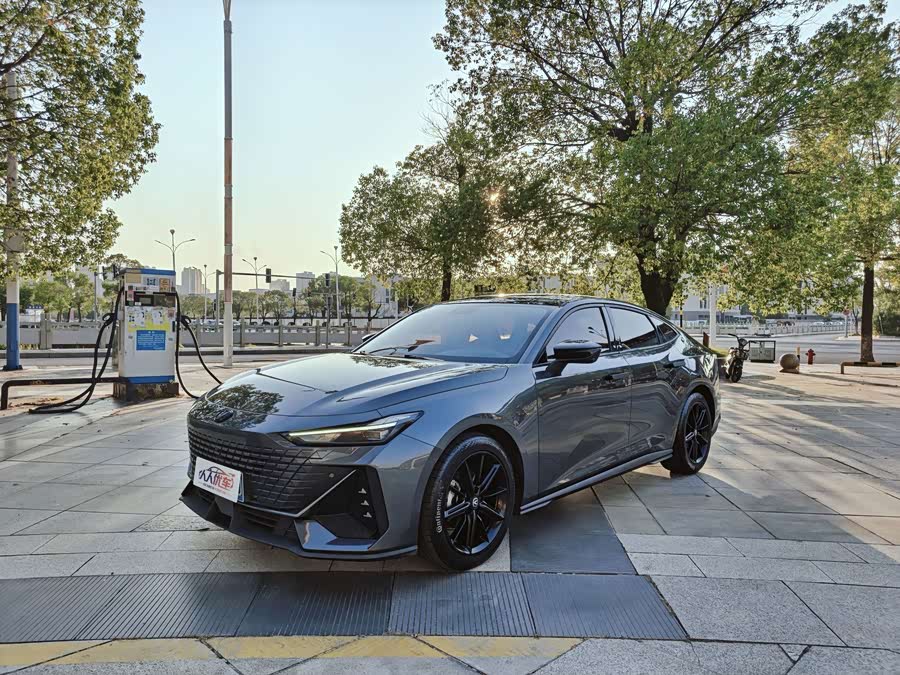 Changan UNI-V 2023 1.5T Premium
