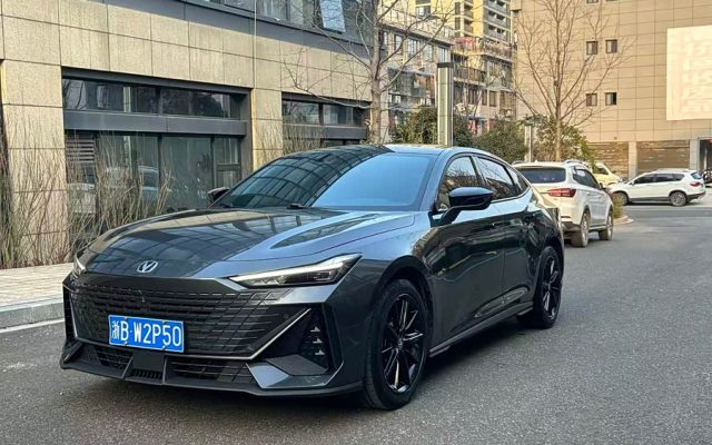 Changan UNI-V 2023 1.5T Premium