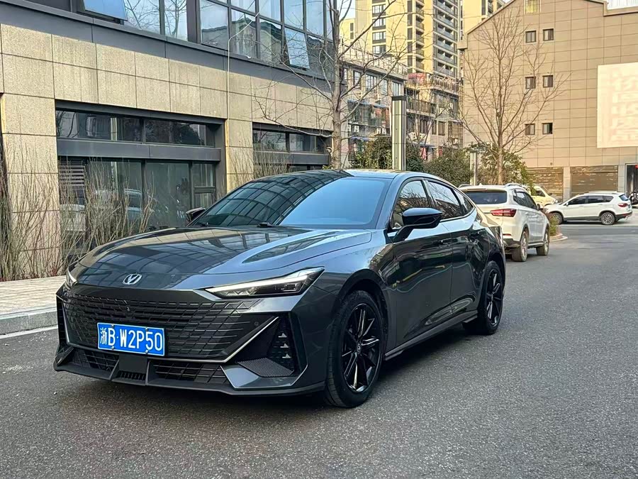 Changan UNI-V 2023 1.5T Premium
