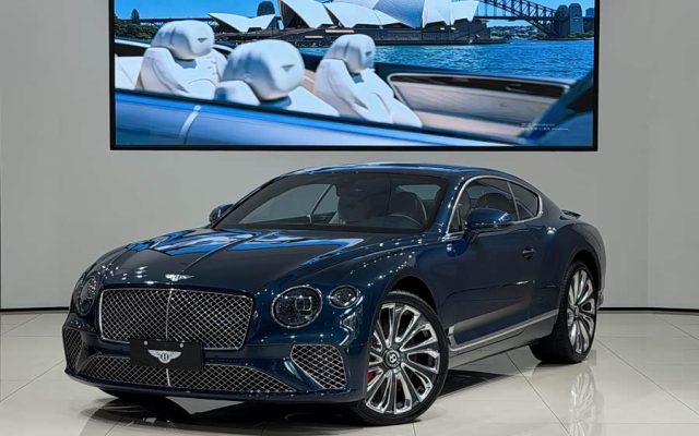 Continental 2022 4.0T GT V8