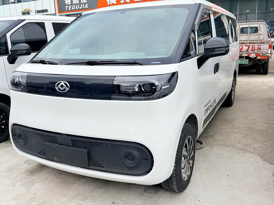 DANA V1 2024 V1 Long Wheelbase Low Roof Multifunction Version (62kWh)