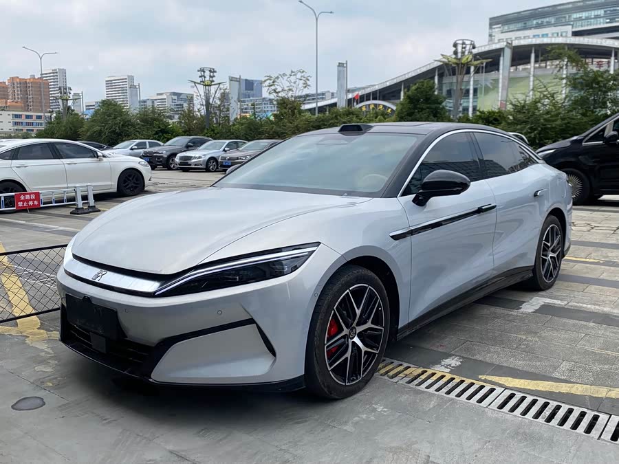 Han L 2025 EV 701KM Laser Radar Flagship