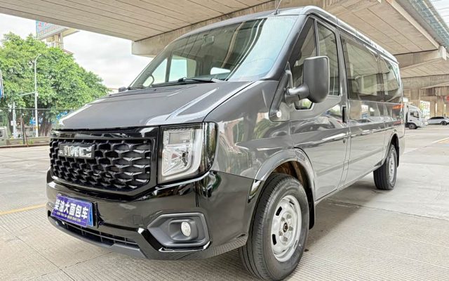 JMC Fushun 2025 2.0T 8AT Diesel Medium Wheelbase Low Roof Commercial Multi-Purpose Passenger Vehicle 5/6 Seats